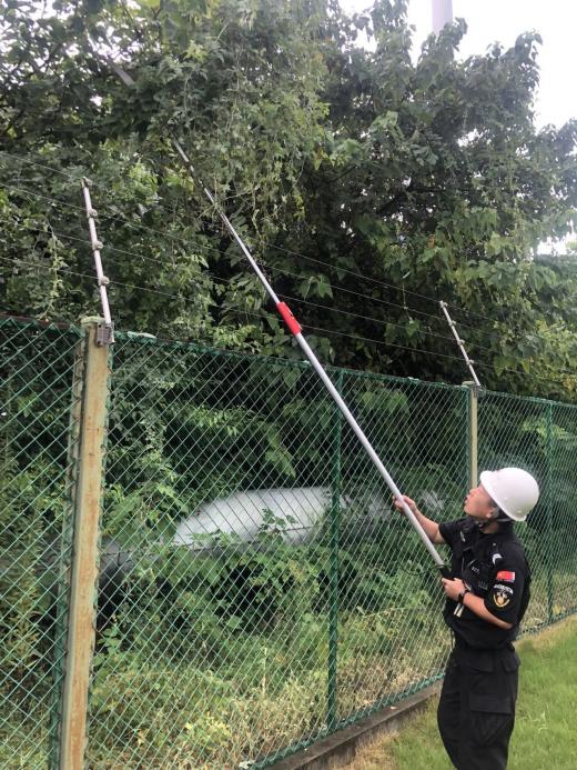 C:/Users/BA/Desktop/風雨過后南京保安迅速行動，恢復安“寧”面貌/2.jpg2