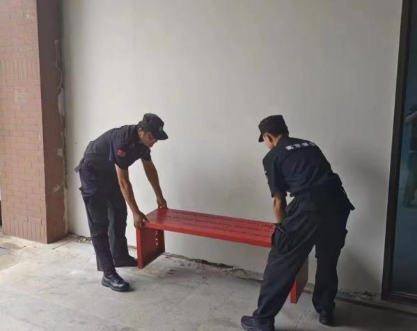 C:/Users/BA/Desktop/風雨過后南京保安迅速行動，恢復安“寧”面貌/6.jpg6