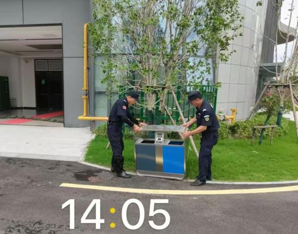 C:/Users/BA/Desktop/風雨過后南京保安迅速行動，恢復安“寧”面貌/4.jpg4