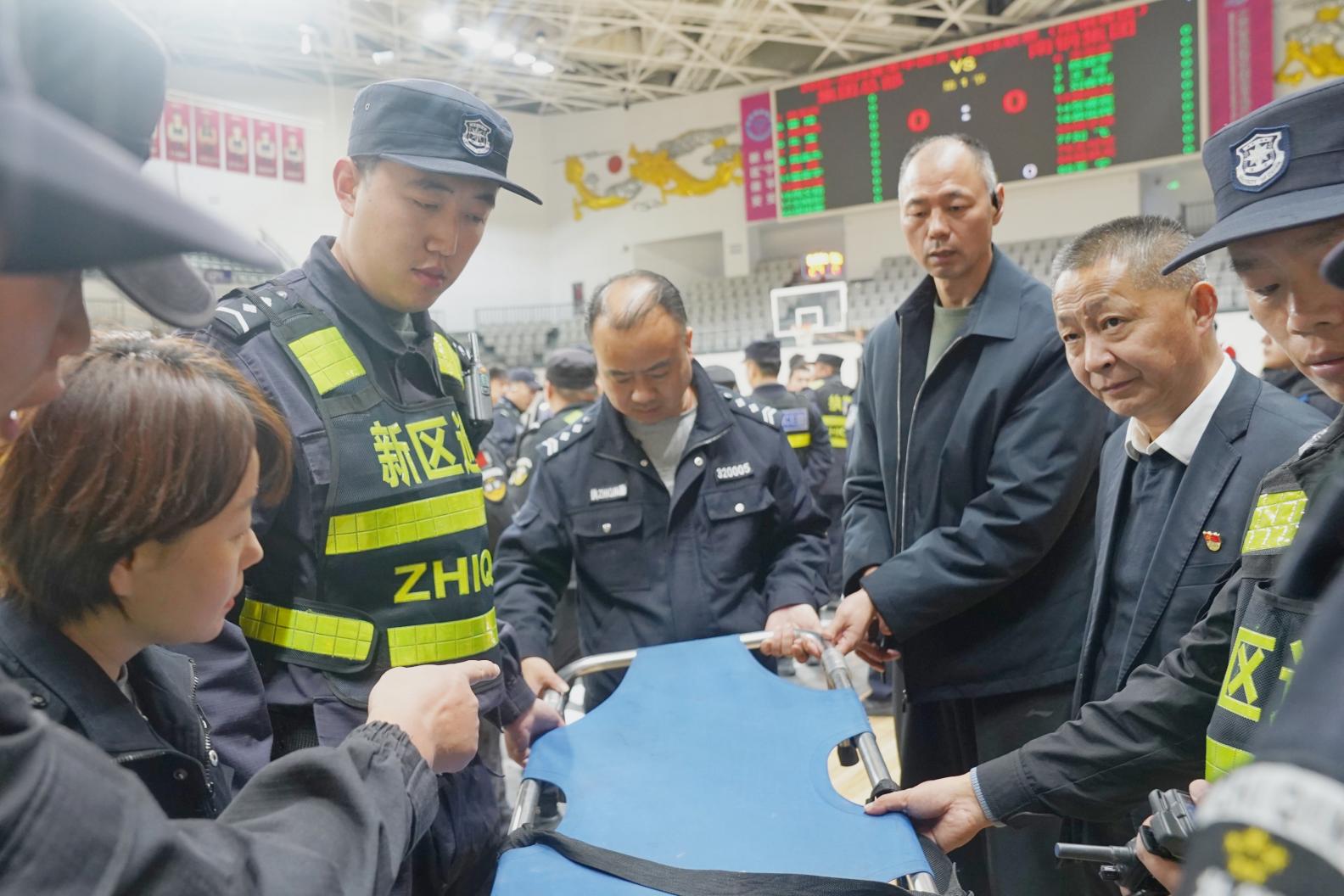 E:/25.12.10后 上傳網(wǎng)站留存/“保安衛(wèi)士”護(hù)航，熱血燃賽場！——南京市保安服務(wù)有限公司大廠分公司保障WCBA女籃聯(lián)賽激情開燃/照片/微信圖片_20251210133623_254_1.jpg微信圖片_20251210133623_254_1